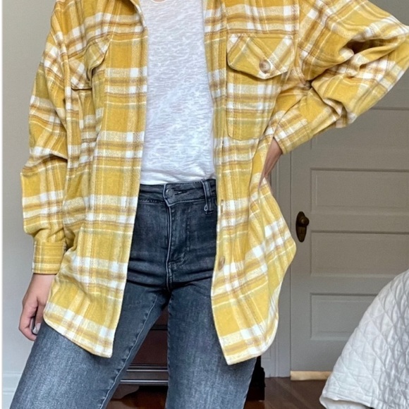 𝅺GORGEOUS yellow and brown plaid button down - Picture 2 of 7